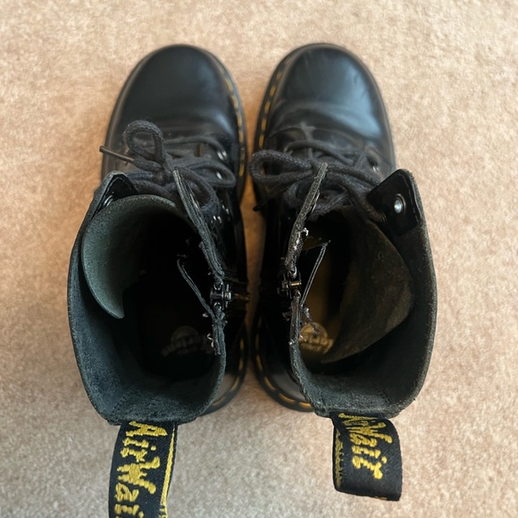 Dr.Marten’s women’s size 7 platform boots - Picture 5 of 6